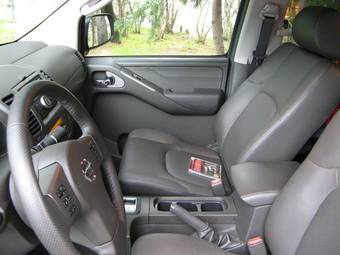 2008 Nissan Navara Photos
