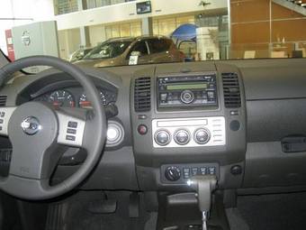 2008 Nissan Navara Pictures
