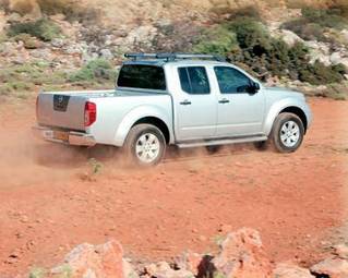 2008 Nissan Navara Photos