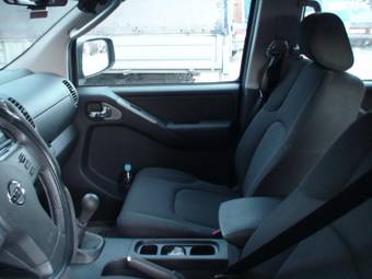 2008 Nissan Navara Images
