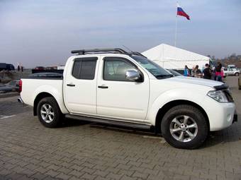 2010 Nissan Navara Photos