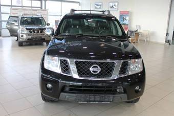 2010 Nissan Navara Pictures