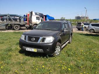 2010 Nissan Navara Photos