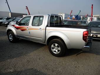 2011 Nissan Navara Photos