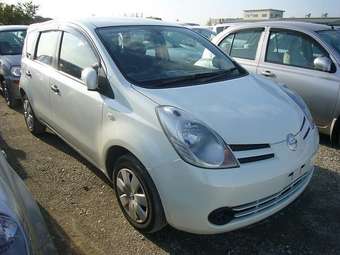 2005 Nissan Note Photos