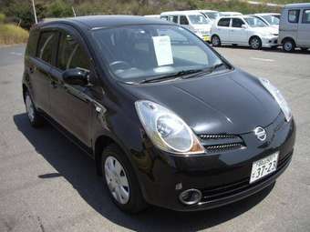 2005 Nissan Note Pictures