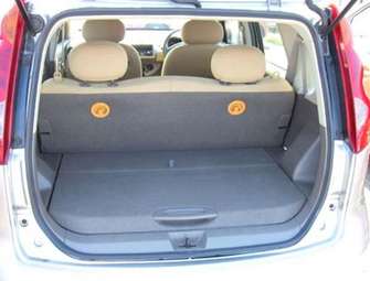 2005 Nissan Note Pics