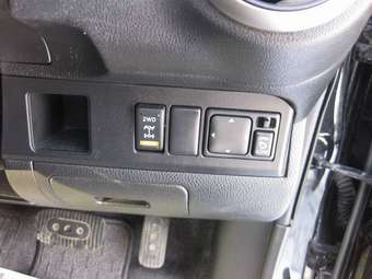 2005 Nissan Note Pictures