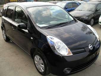 2005 Nissan Note Photos