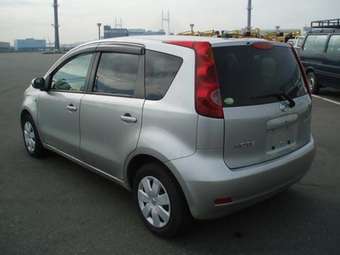 2005 Nissan Note Pictures