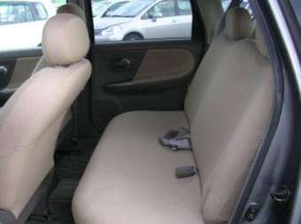 2005 Nissan Note Pictures