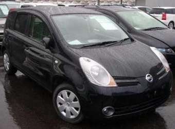 2005 Nissan Note Pictures