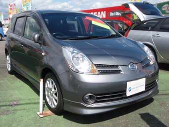 2005 Nissan Note Pics