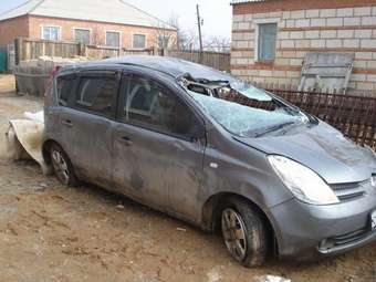 2005 Nissan Note Pictures