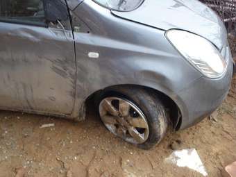 2005 Nissan Note Pics