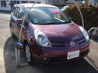 2005 Nissan Note Pics
