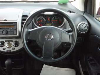 2005 Nissan Note Pictures