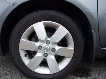 2005 Nissan Note Pictures