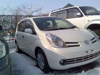 2005 Nissan Note Photos