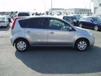 2005 Nissan Note Photos