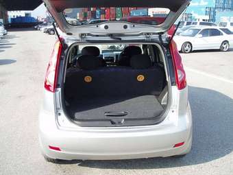 2005 Nissan Note Images