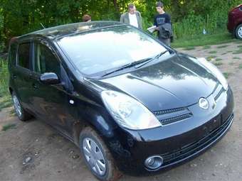 2005 Nissan Note Pictures