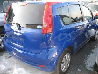 2005 Nissan Note Pictures