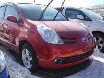 2005 Nissan Note Pictures