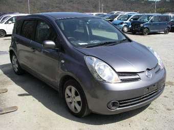 2005 Nissan Note Pictures