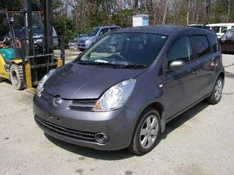 2005 Nissan Note Photos