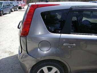 2005 Nissan Note Images