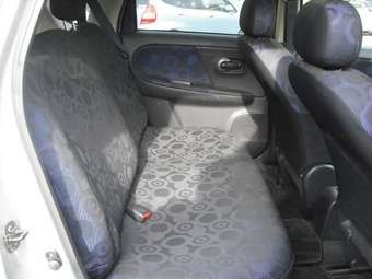 2005 Nissan Note Images