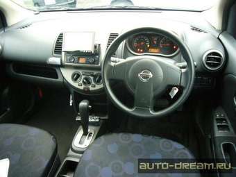 2005 Nissan Note Pictures