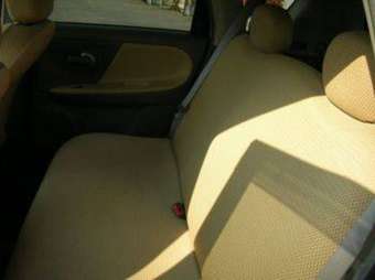 2005 Nissan Note Pictures