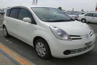 2005 Nissan Note Pictures