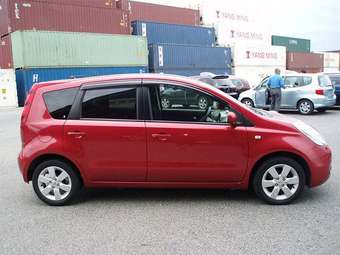 2005 Nissan Note Pictures