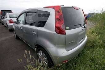 2005 Nissan Note Pictures