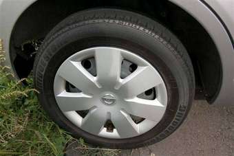 2005 Nissan Note Photos