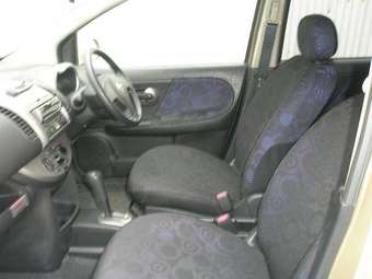 2005 Nissan Note Pictures