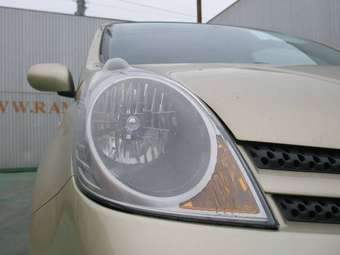 2005 Nissan Note Pictures