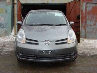 2005 Nissan Note Photos