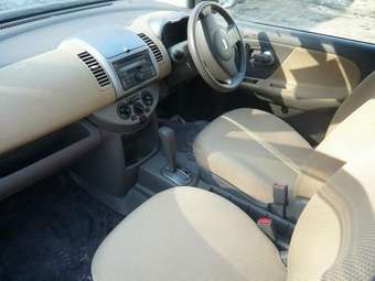 2005 Nissan Note Pictures