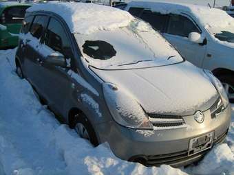2005 Nissan Note Pictures