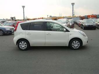 2005 Nissan Note Pictures