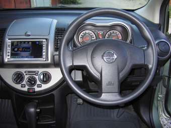 2005 Nissan Note Photos
