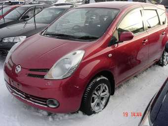 2005 Nissan Note Photos