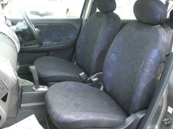 2005 Nissan Note Pictures