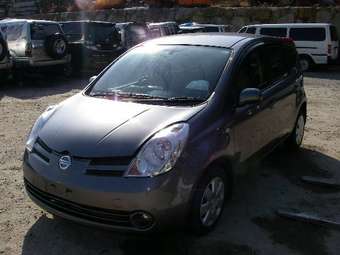 2005 Nissan Note Photos
