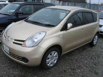 2005 Nissan Note Photos