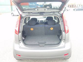 2005 Nissan Note Pictures
